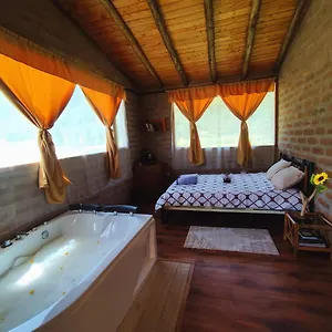  Bed and breakfast El Castillo Del Lobo Pululahua Ecuador